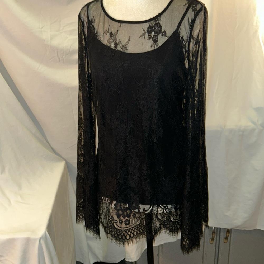 WHBM lace bell sleeve blouse with camisole
